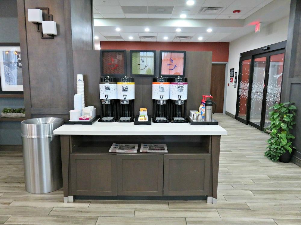 Hampton Inn by Hilton Detroit Dearborn