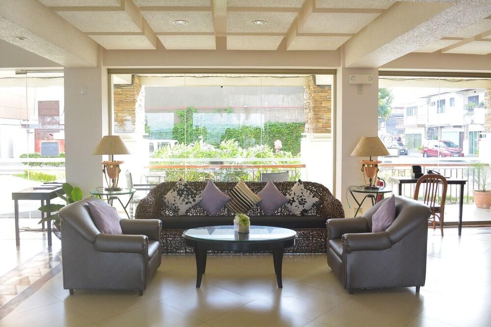 Hotel Tavern Surigao