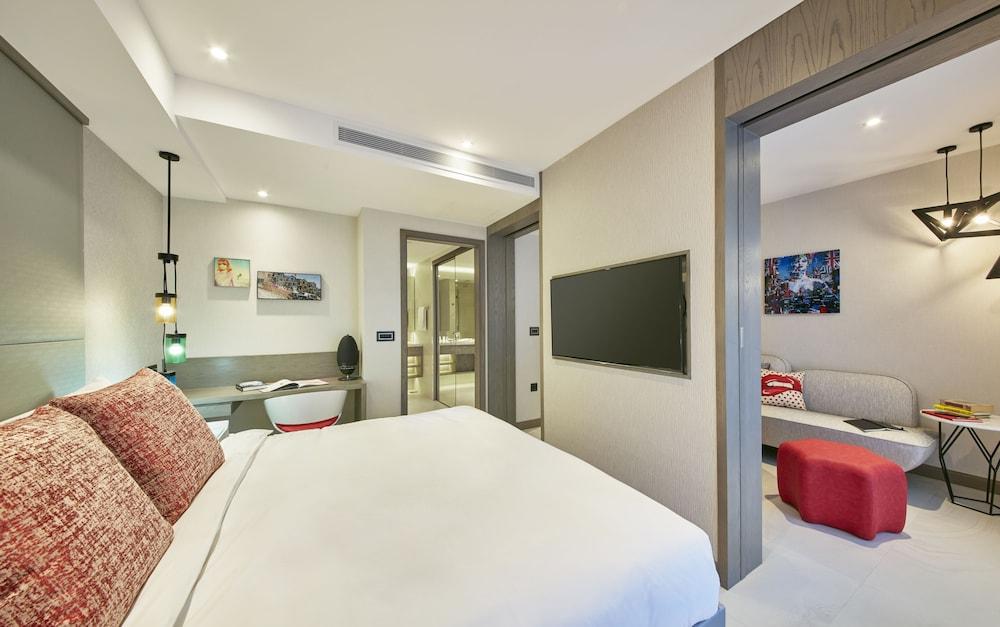 Oakwood Studios Singapore