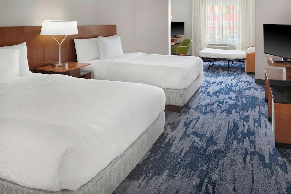 Fairfield Inn and Suites by Marriott Charlotte Airport