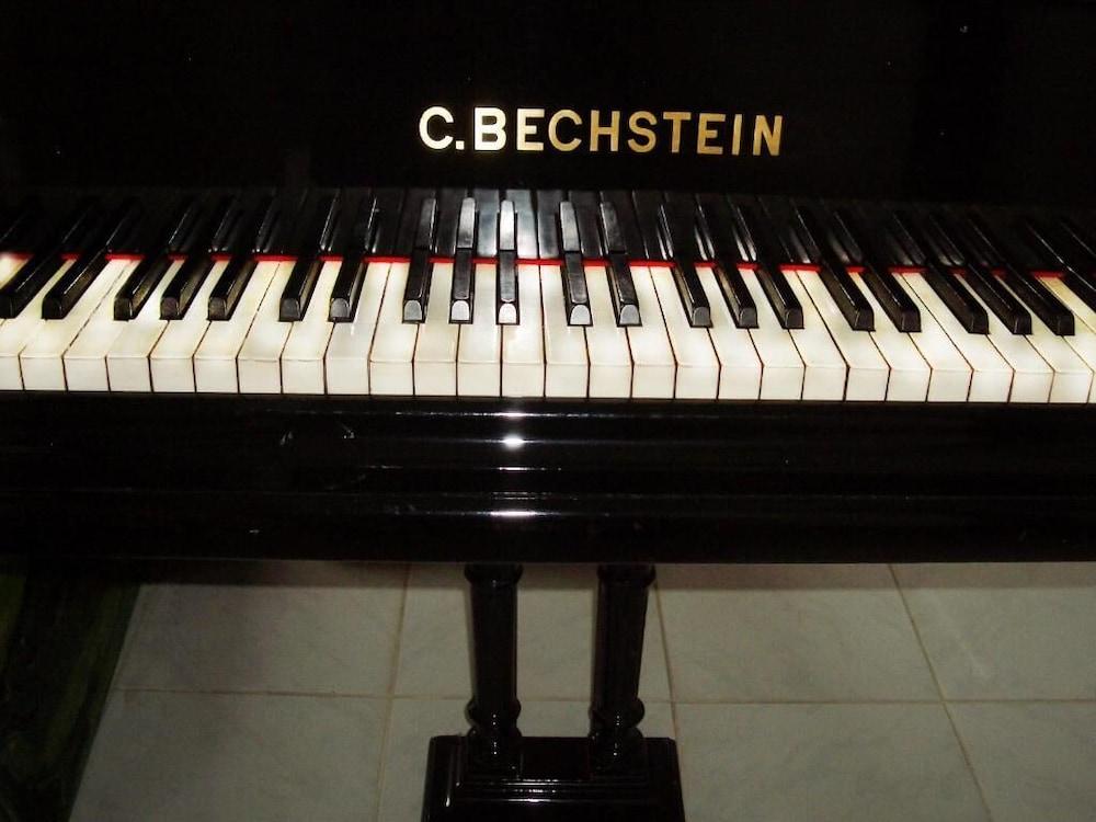 Ferienhaus BLACK & WHITE