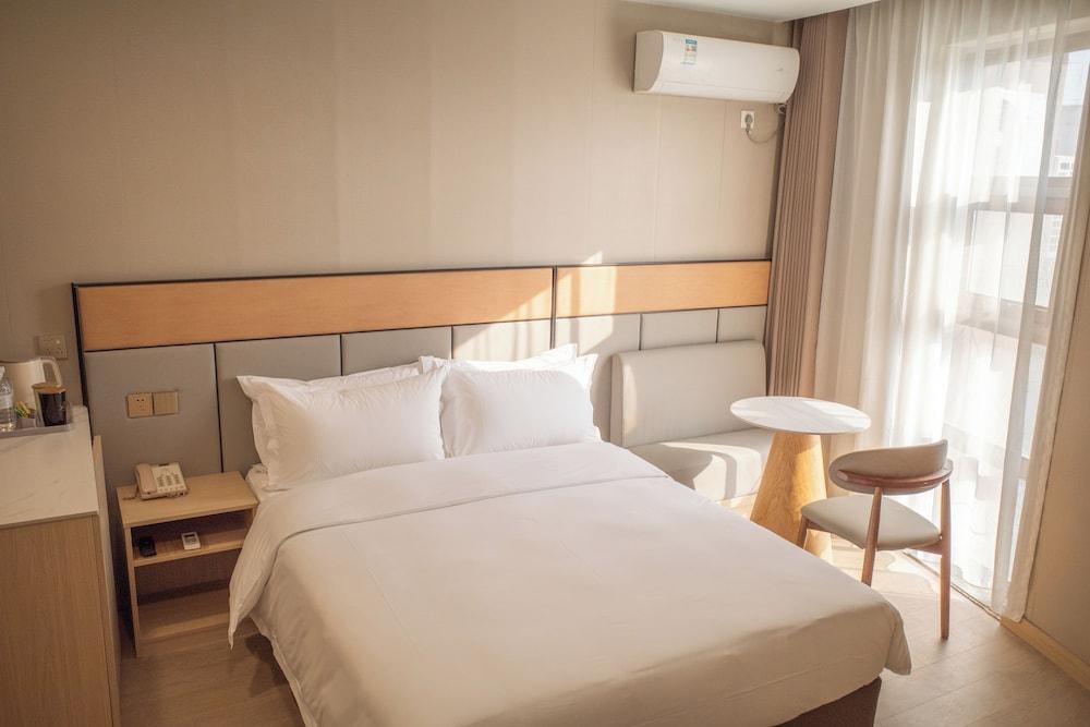 Shanghai Joyful Star Hotel