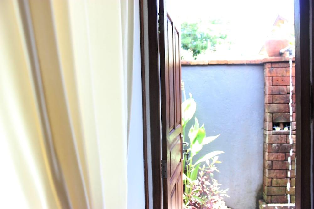 White Sandy Beach Menjangan