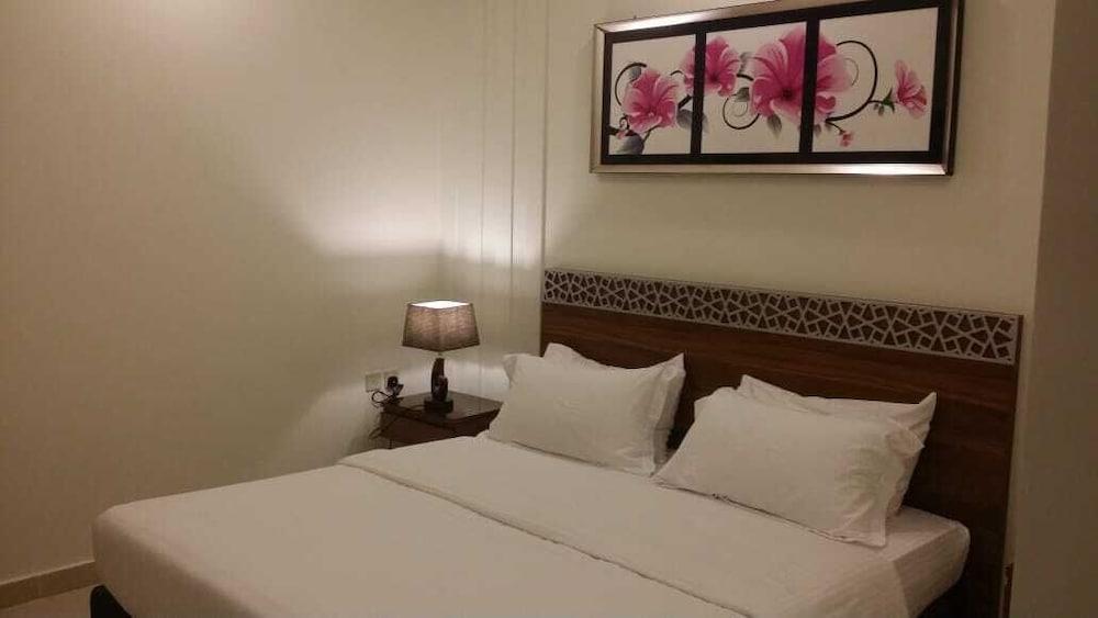 Dolphin Beach Resort