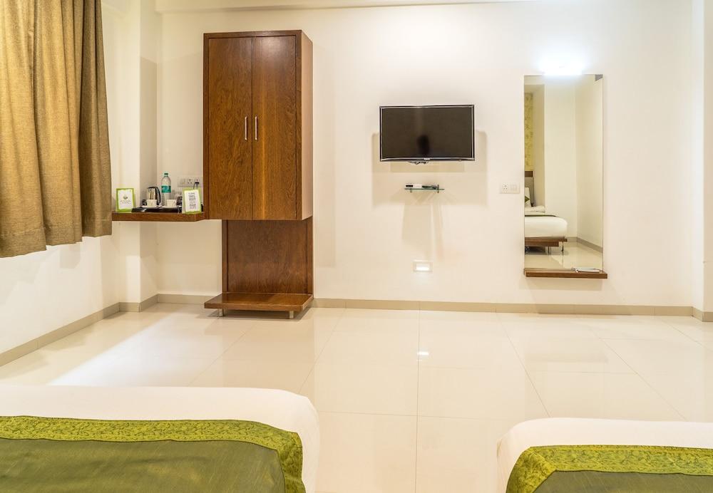 Hotel Pushpak Resort