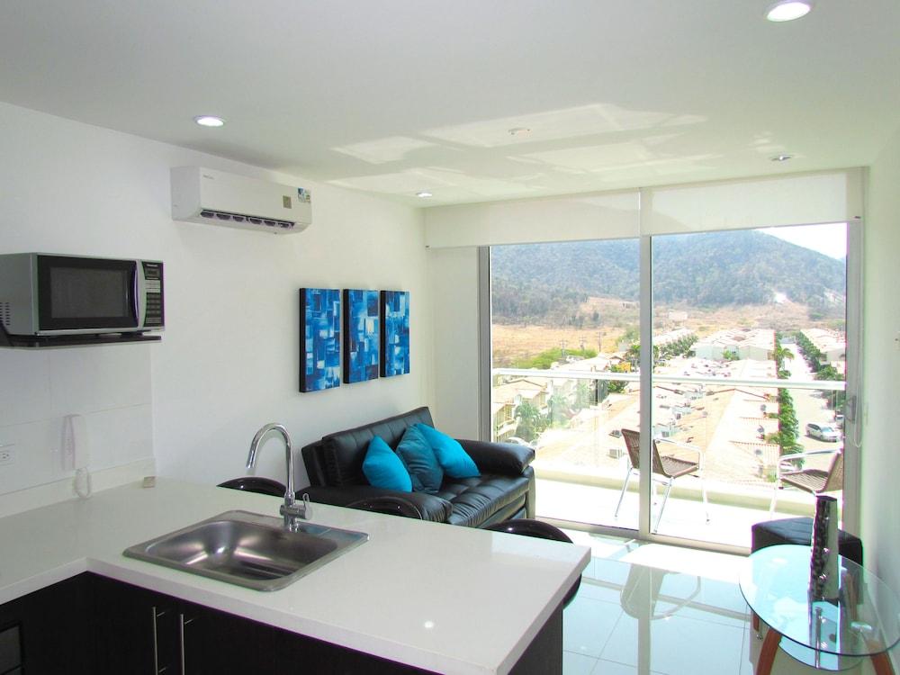 Apartamentos SOHO Style - Con Balcón SMR228A