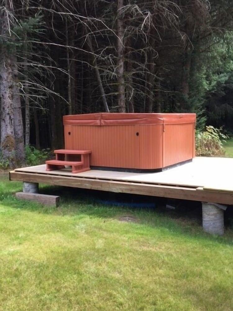 Kitimat Estuary Lodge B & B