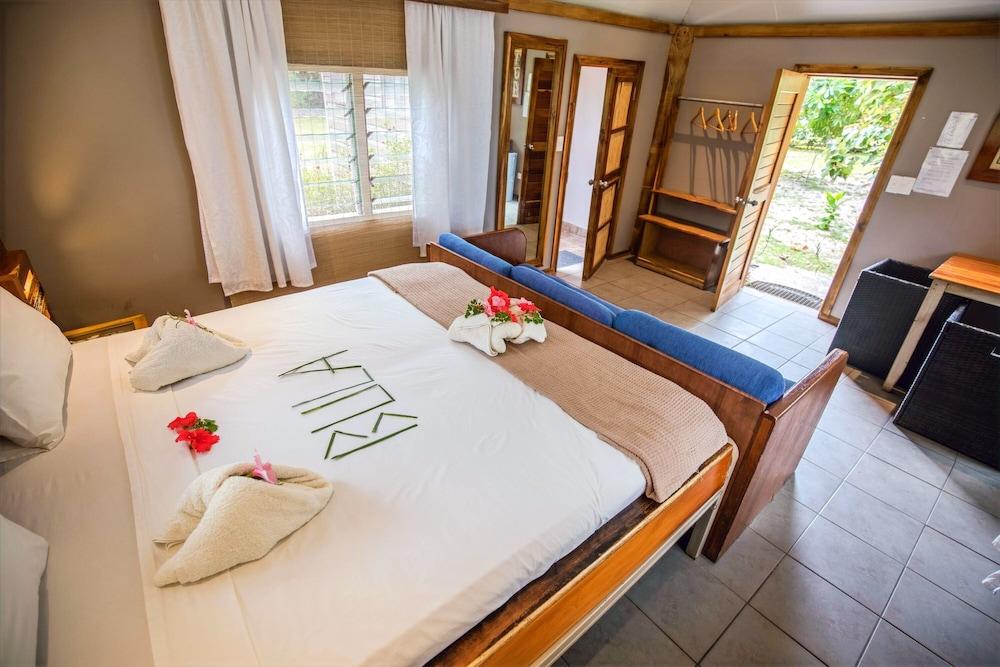 Barefoot Kuata Island Resort Fiji