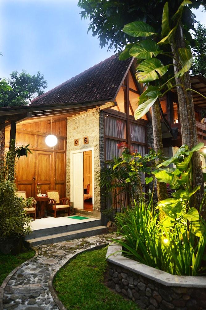 The Riverside Javanese Cottages