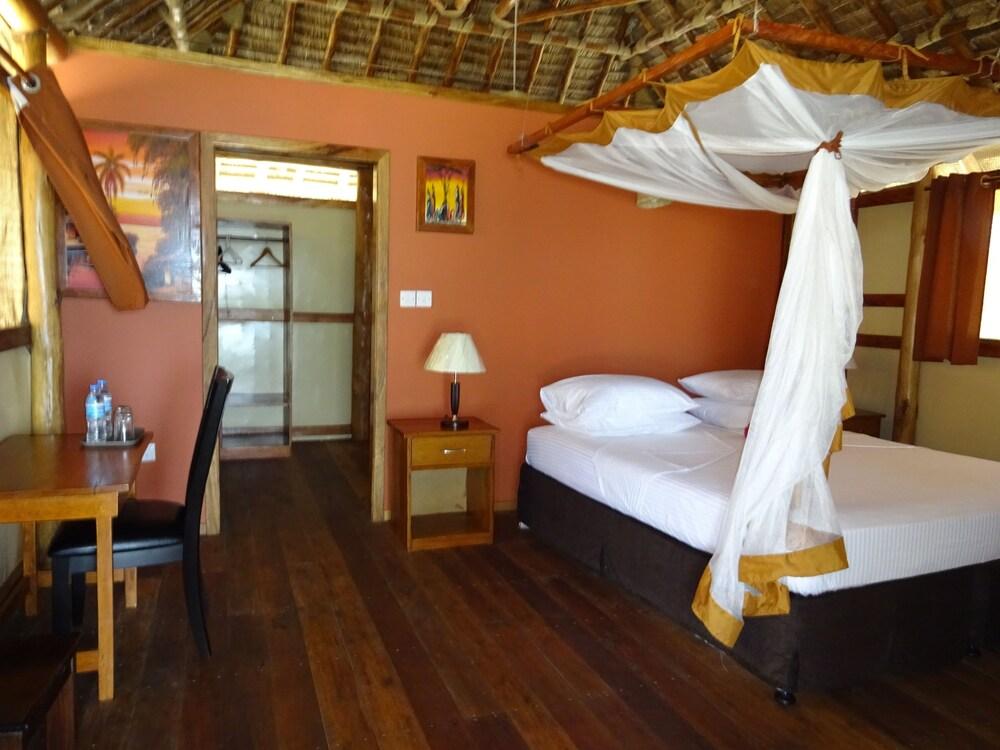 Barry's Beach Resort