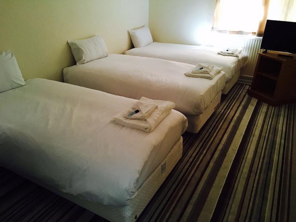 The Tudor House Hotel