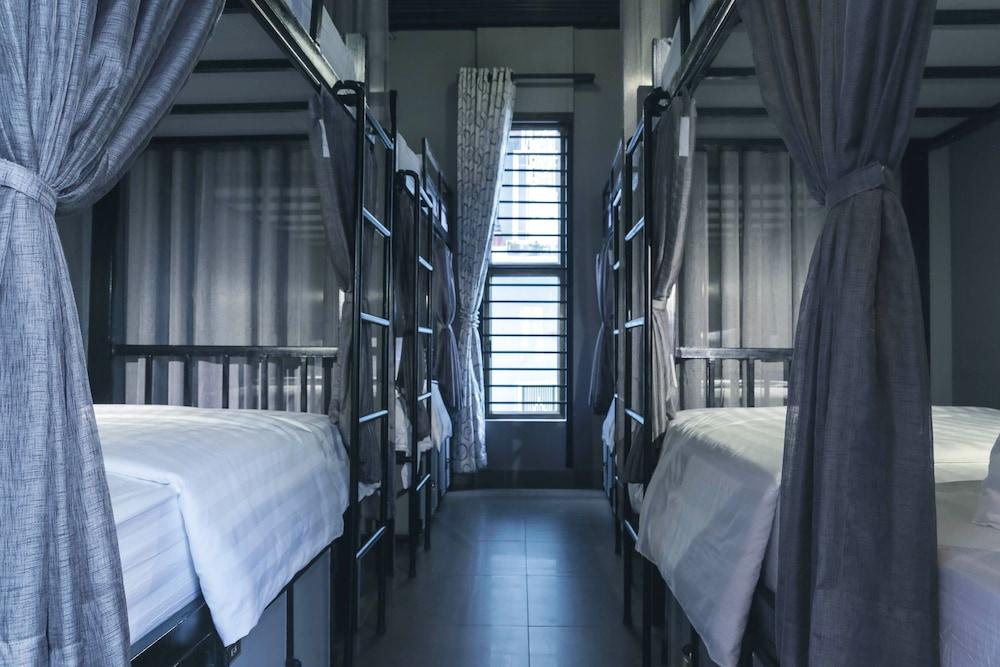 Feliz Hostel Cafe & Bar