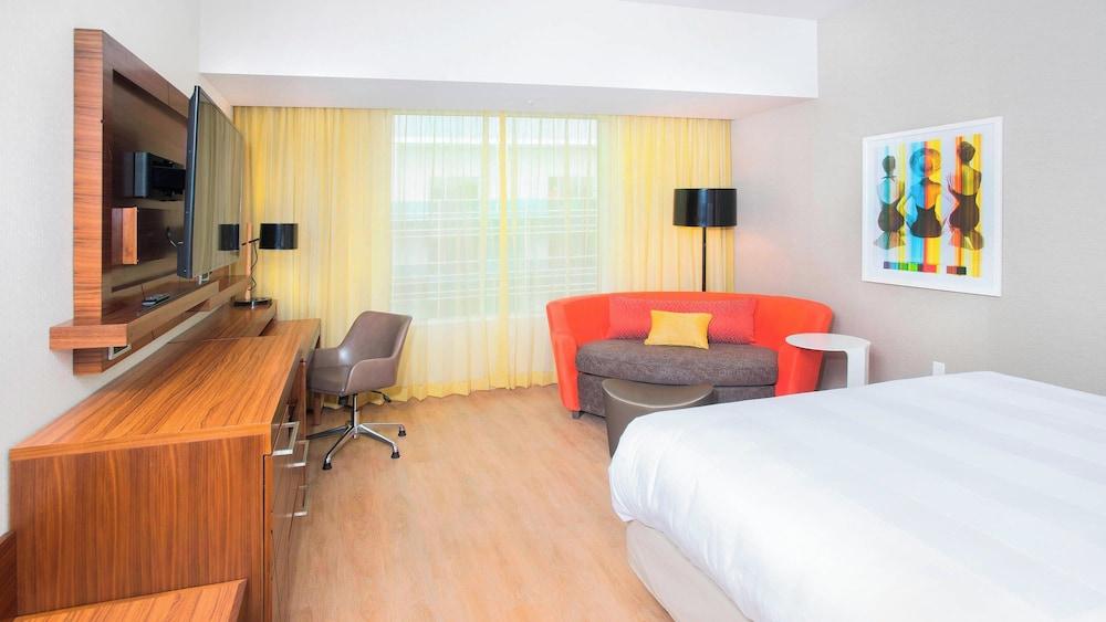 Courtyard by Marriott Santa Monica