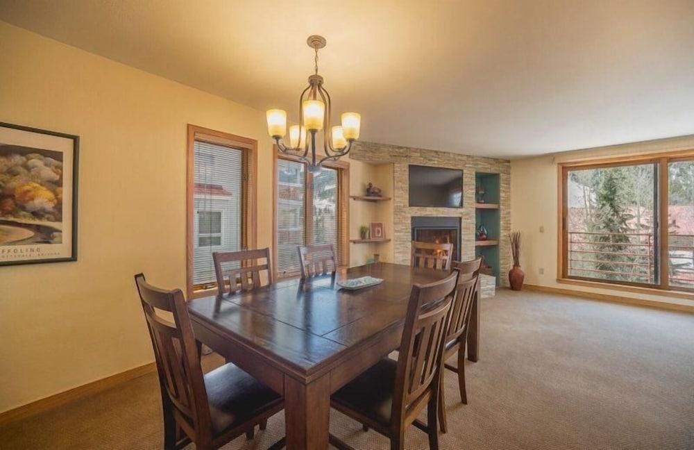 Ski Run Condominiums 2 Bedroom Apartment by Key to the Rockies