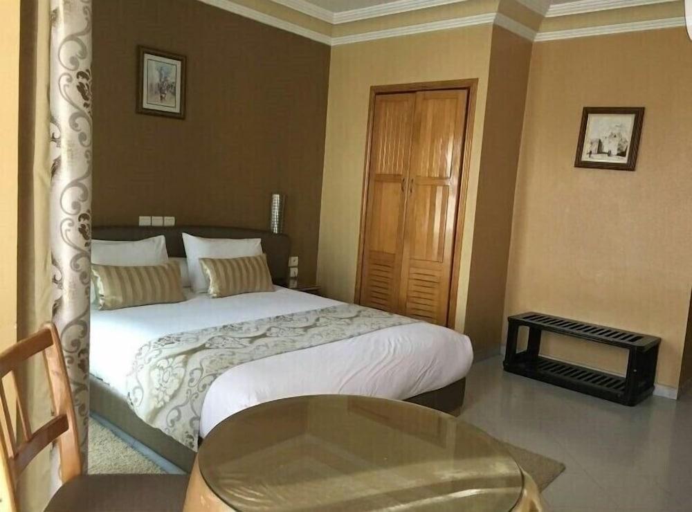 Hôtel Rania Belmadina