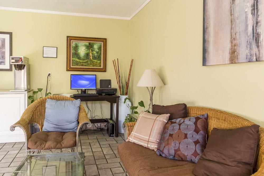 Premier Inns Thousand Oaks