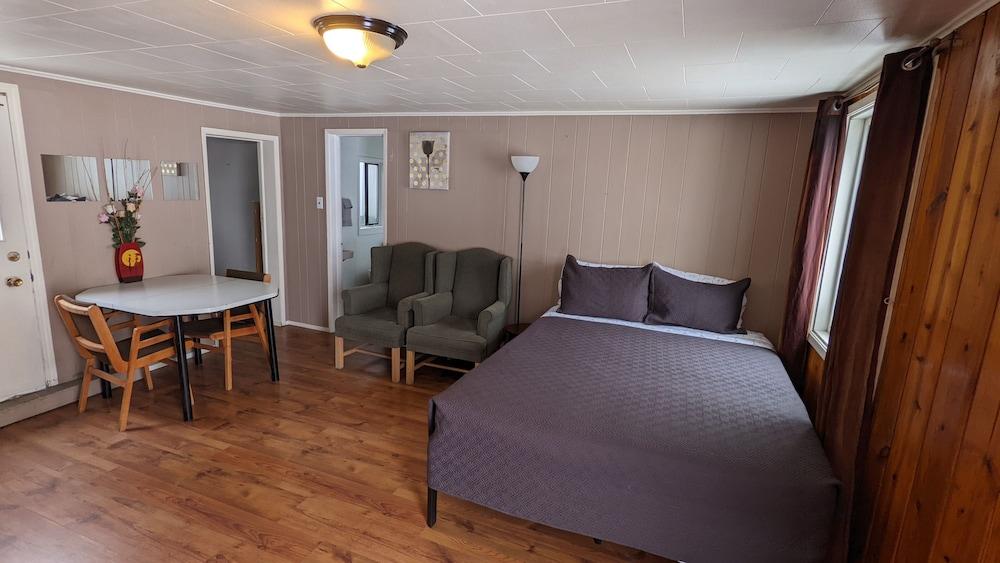 Deerview Lodge & Cabins - Princeton BC