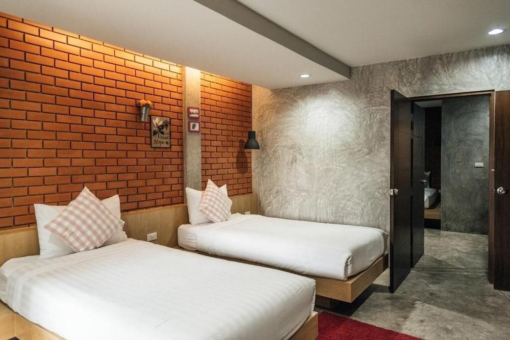 Journey Hostel Suratthani
