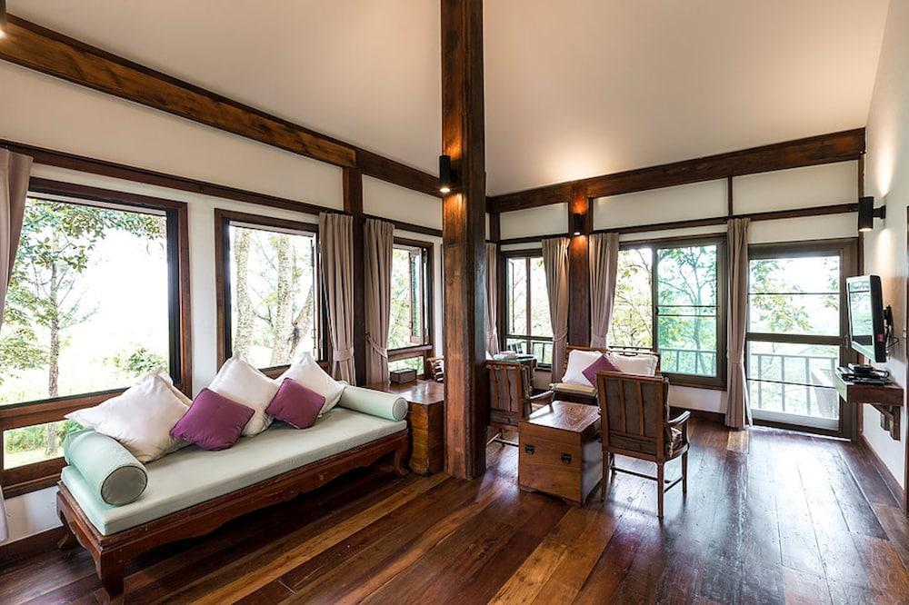 Village Farm & Winery