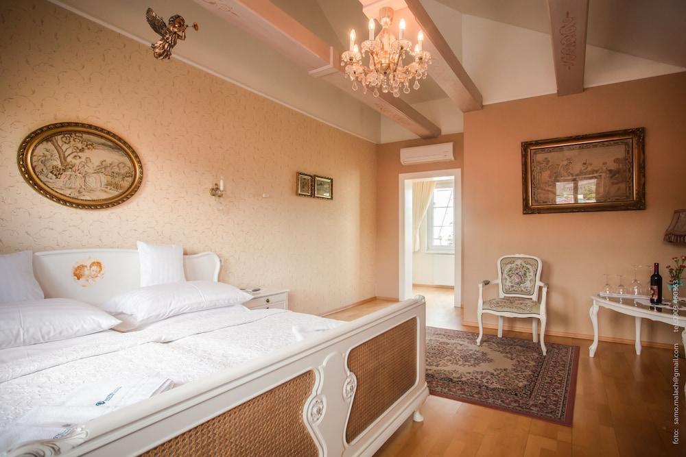 Hotel Bojnický vínny dom