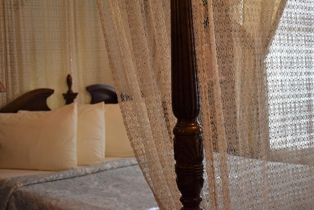 The Gables Inn Bed & Breakfast