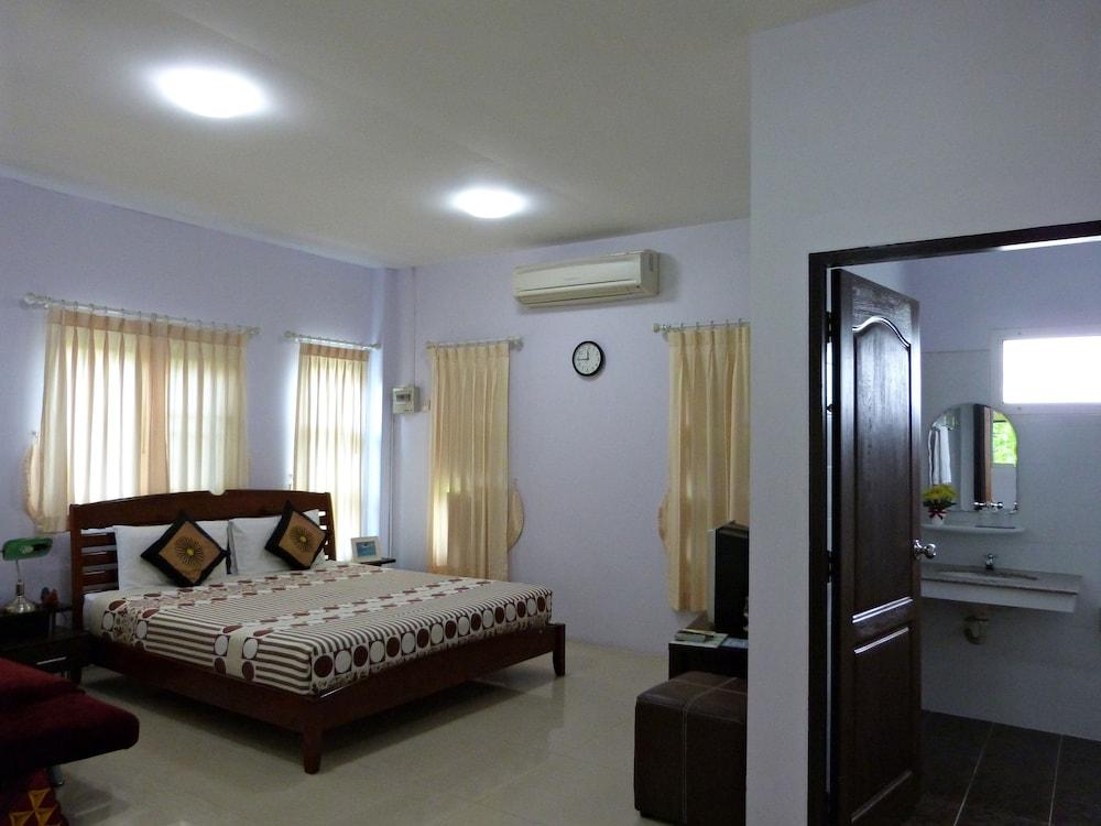 Bann Suan Rachawadee B&B