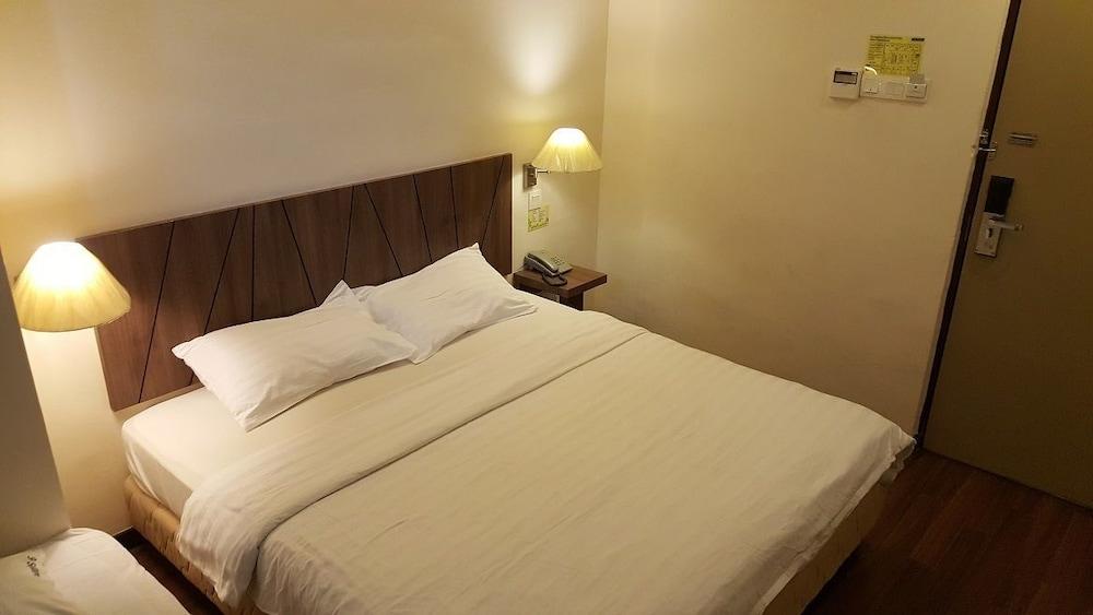 9 Square Hotel - Kota Damansara