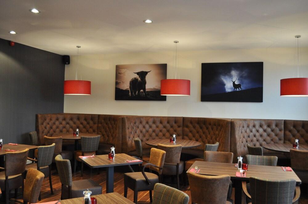 The Douglas Arms Hotel