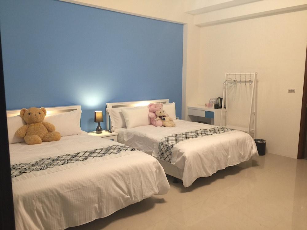 Riverside Guesthouse