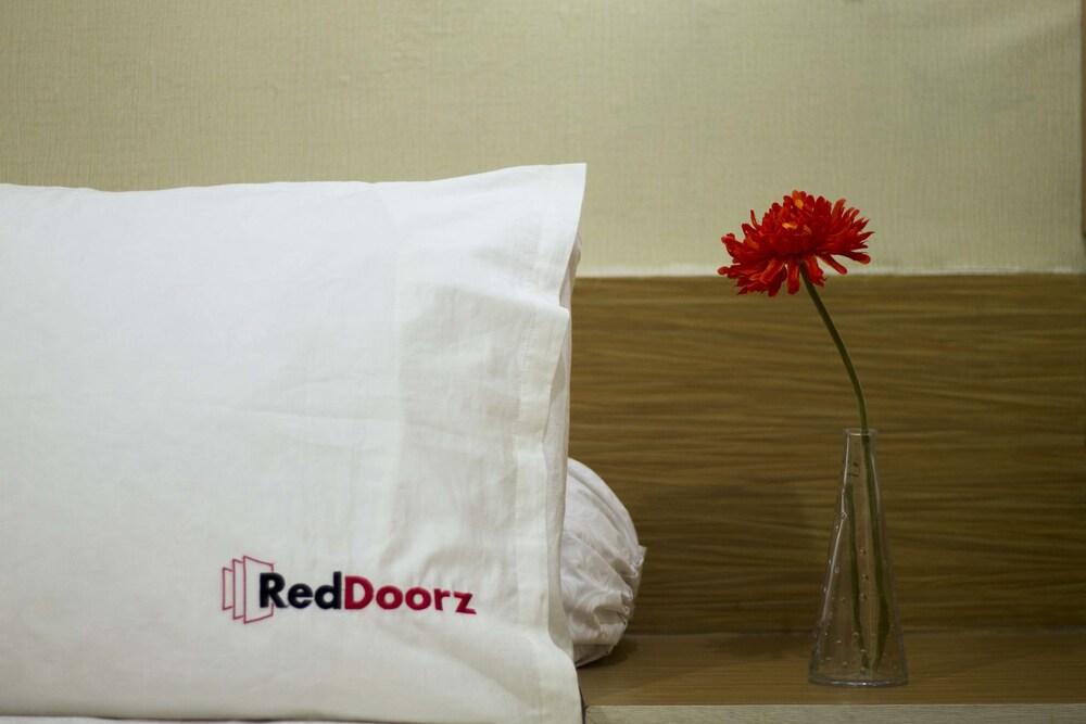 RedDoorz @ Denpasar Sanur