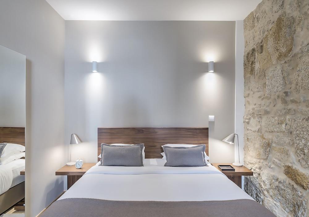 Oporto Street Sá de Noronha