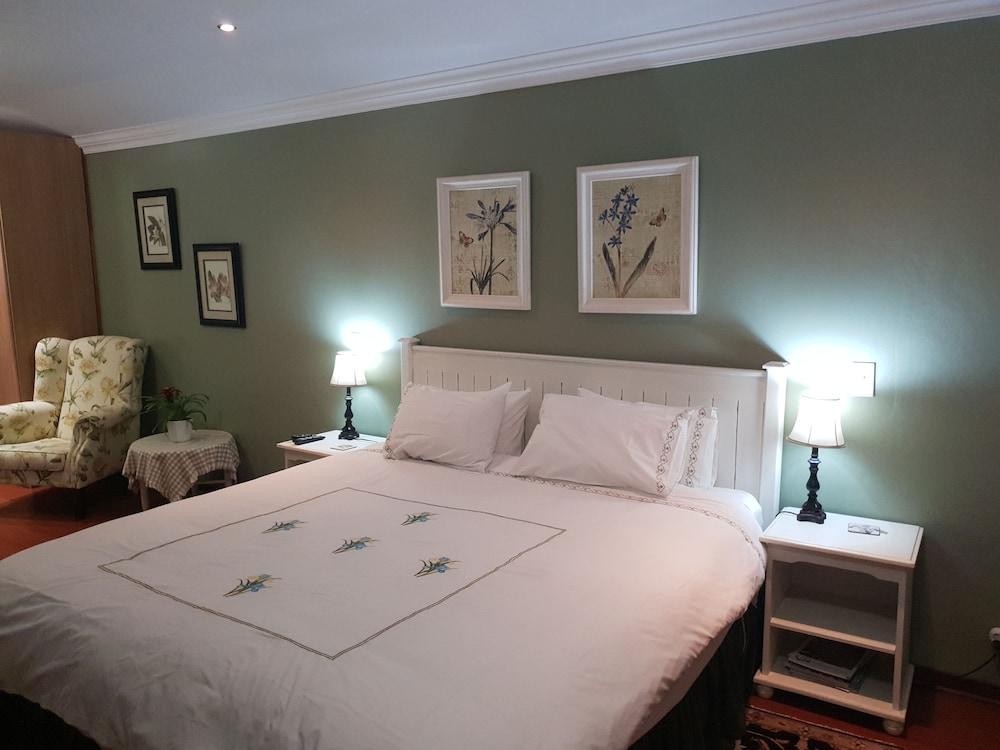 Villa Botanica Executive Guest House