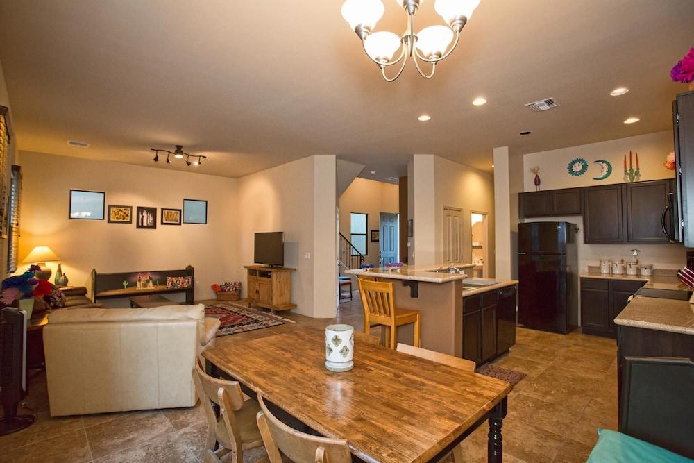 Heart of Tucson By Signature Vacation Rentals