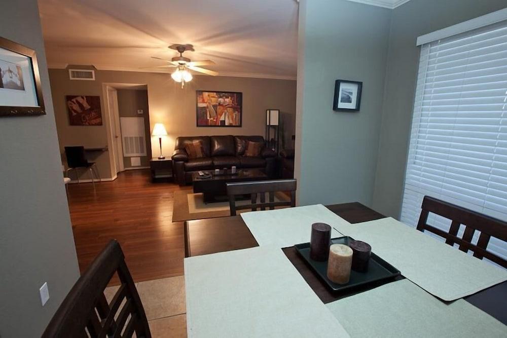 Hangout By Signature Vacation Rentals