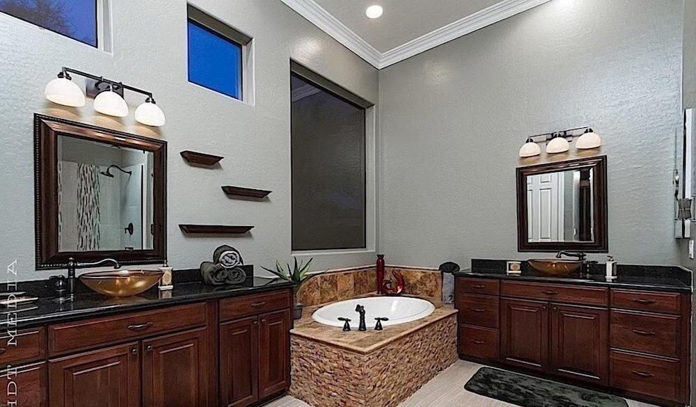 Sonoran Solitude By Signature Vacation Rentals