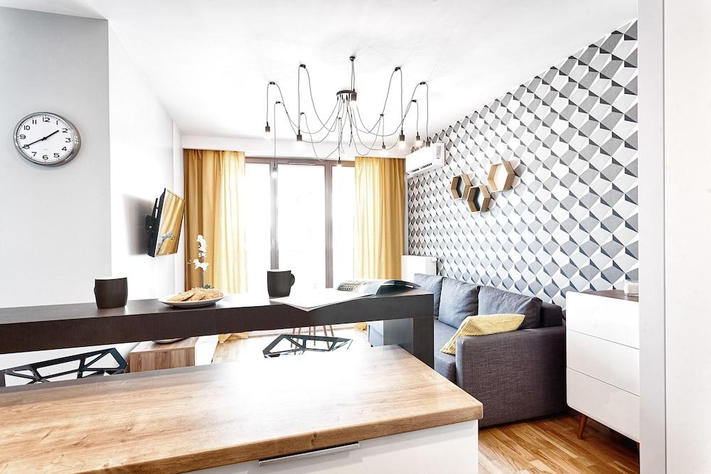 E-apartments Dzielna 72