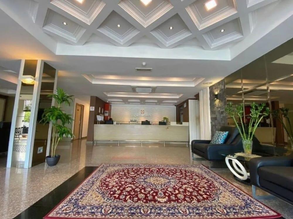 Desa Queenspark Hotel