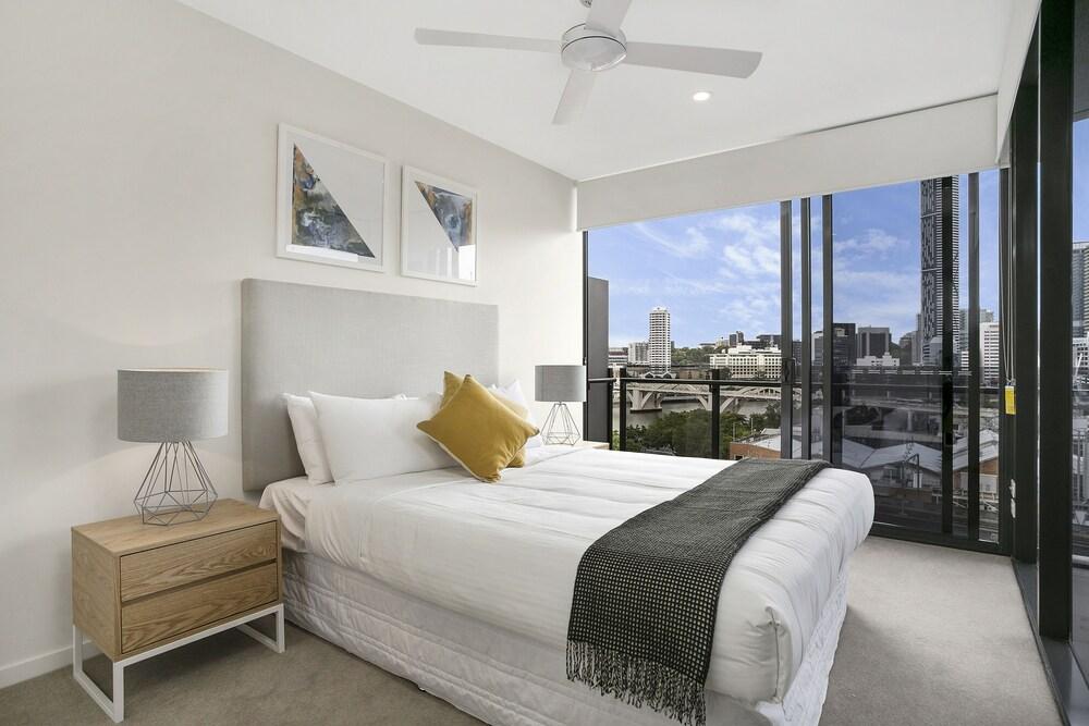 Spice Apartments by CLLIX