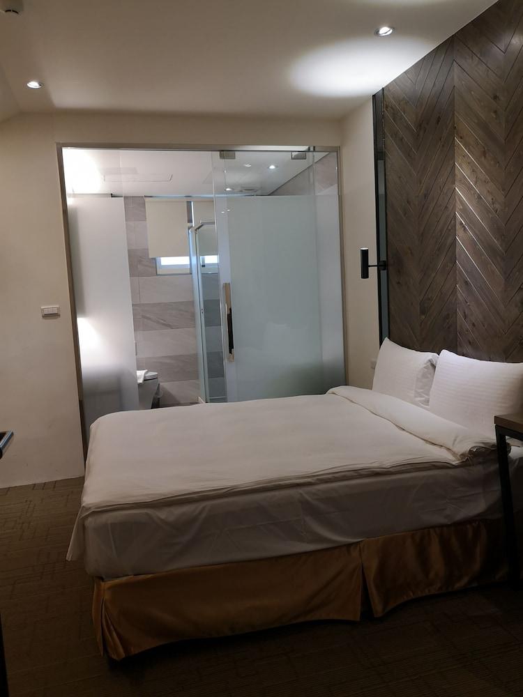 O2 Hotel Taipei Main Station