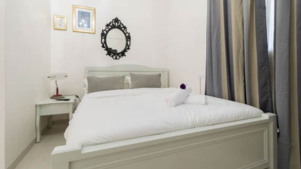 Beach View Apartments And Studio