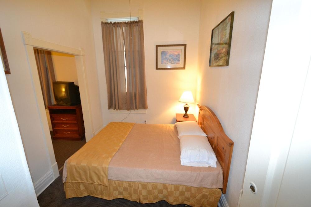 Perfect Stay Inn & Suites