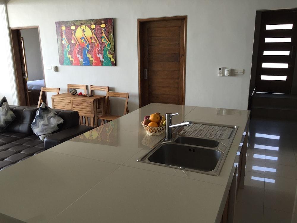 Air Sanih Beach Villa