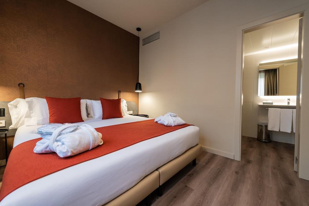 Atenea Rekord Suites Barcelona