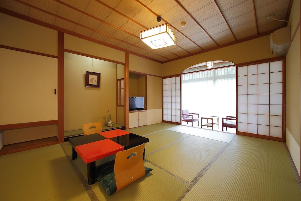 Select Grand Kagayamanaka