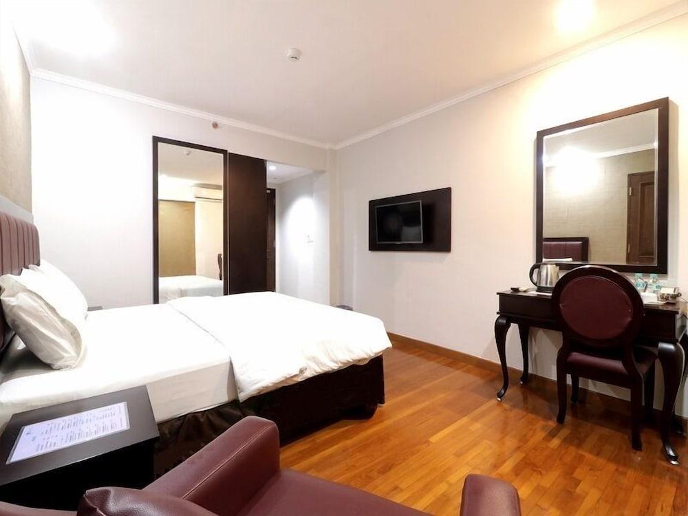 P Hotel Jakarta