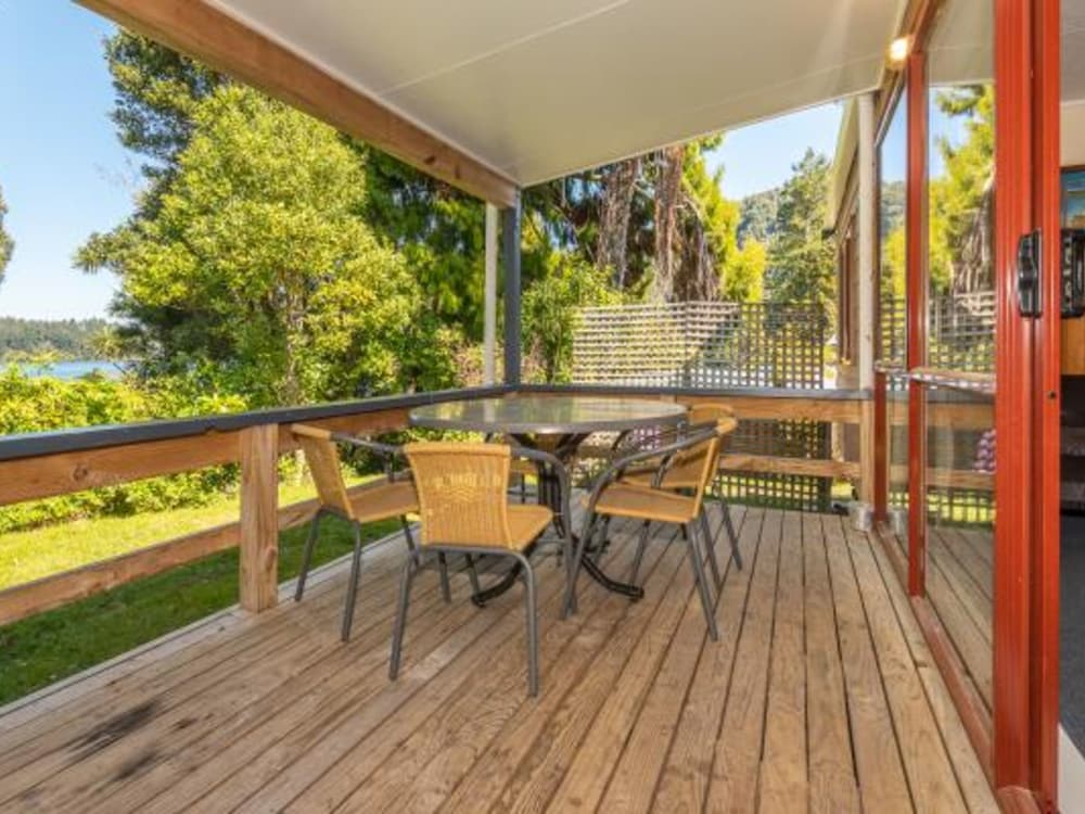 Blue Lake Top 10 Holiday Park