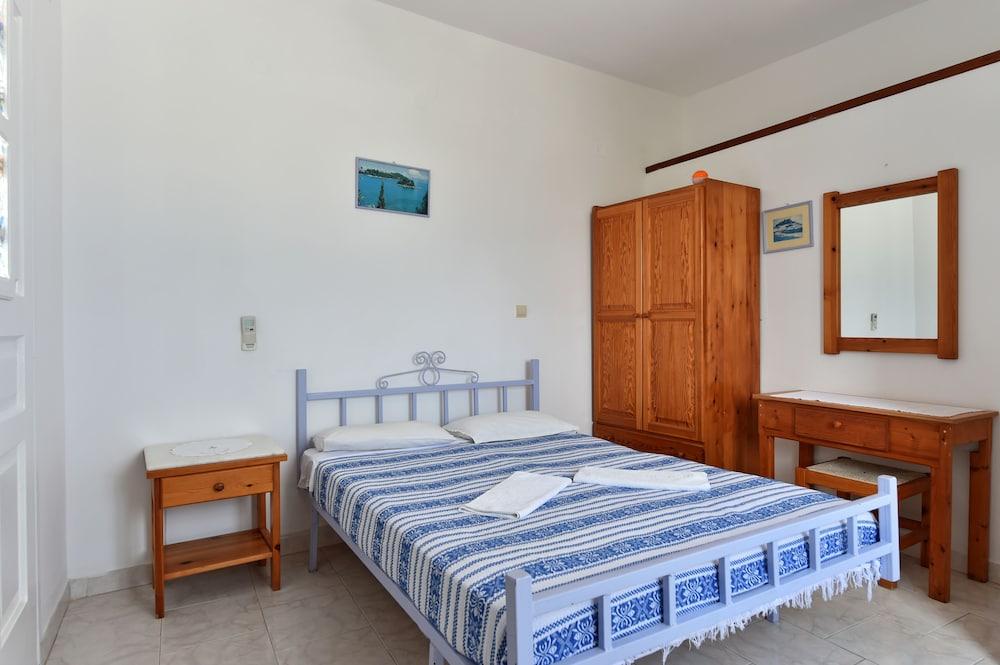 Nikolas Naousa Guesthouse