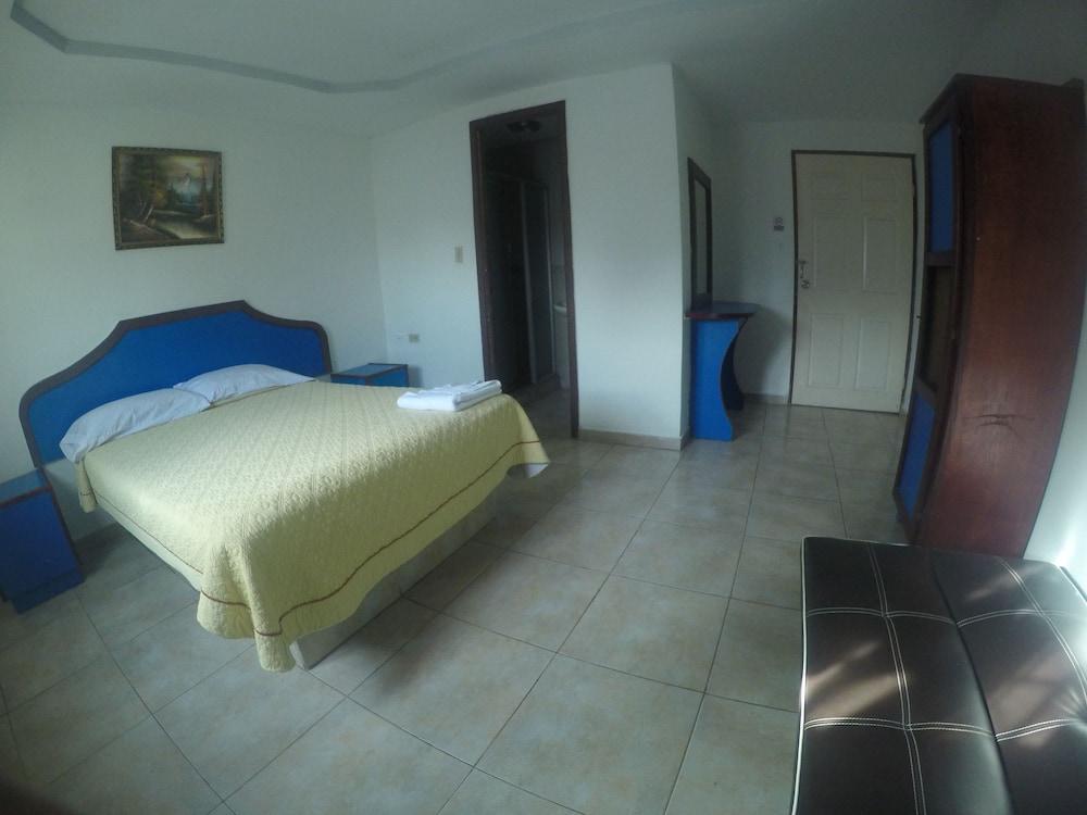 Hotel BackPacker Inn