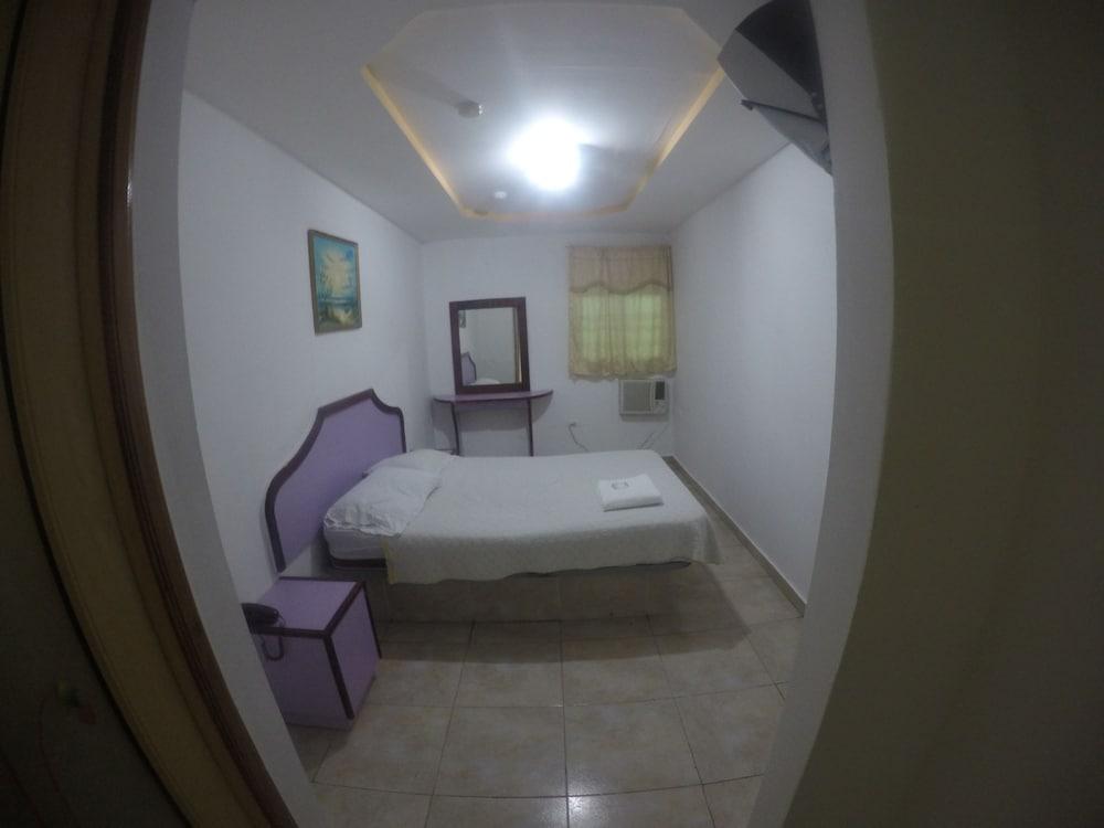 Hotel BackPacker Inn