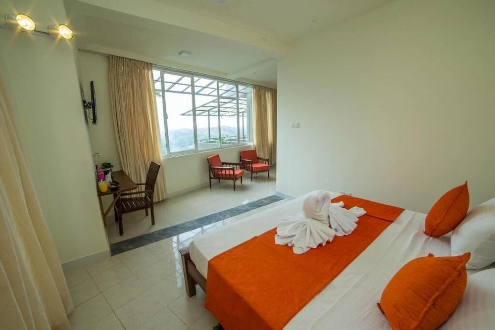 Range Hotel Kandy